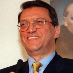 eski-basbakan-mesut-yilmaz-kabri-basinda-anilacak.jpg