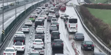 Bayramda ulaşımda yoğunluk: 12 milyonu aşkın araç geçiş yaptı